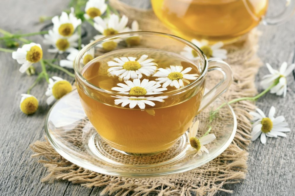 teh untuk anak, anak minum teh, teh herbal anak, usia aman teh, Bunda, si Kecil